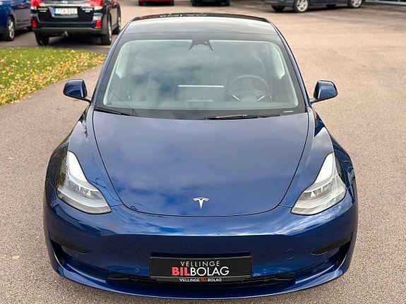 Tesla Model 3 7 of 20