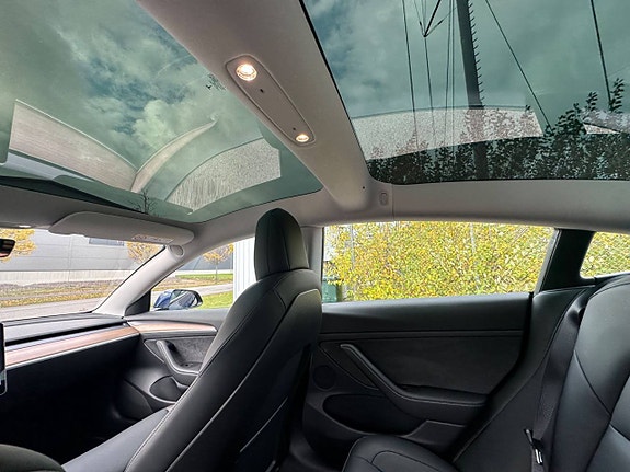 Tesla Model 3 15 of 20