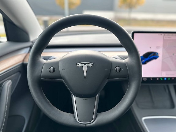 Tesla Model 3 17 of 20