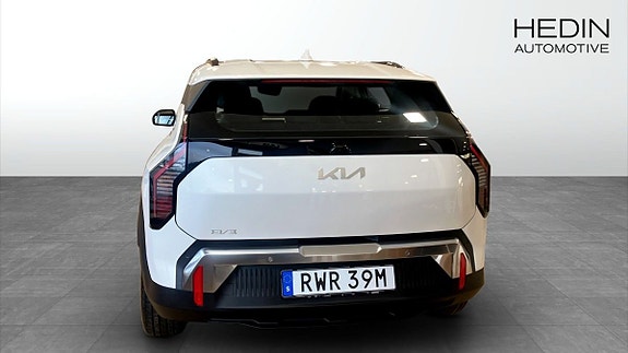 Kia EV3 5 of 5