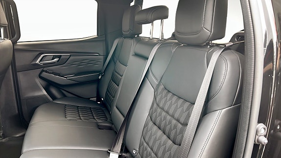 Isuzu D-max 5 of 12