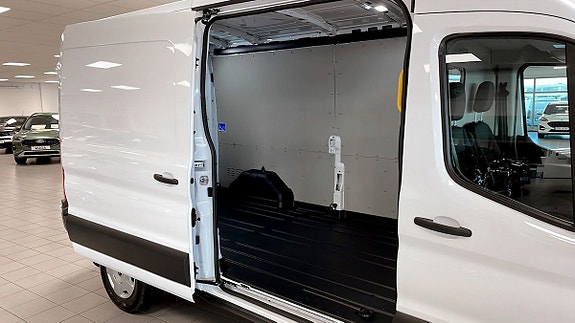 Ford Transit 5 of 5