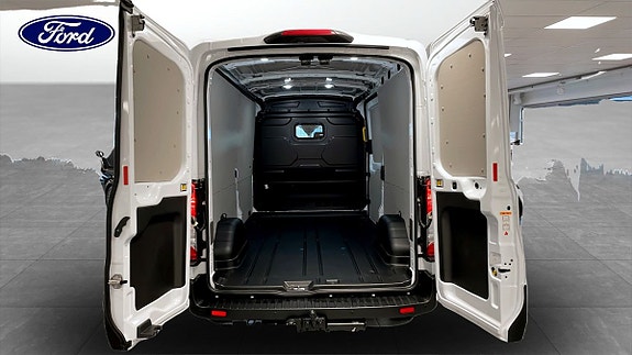 Ford Transit 10 of 12