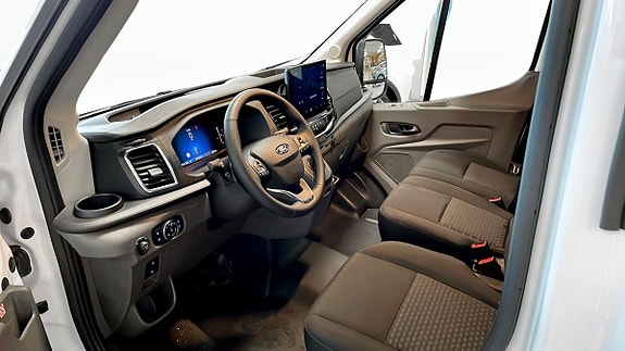 Ford Transit 11 of 12