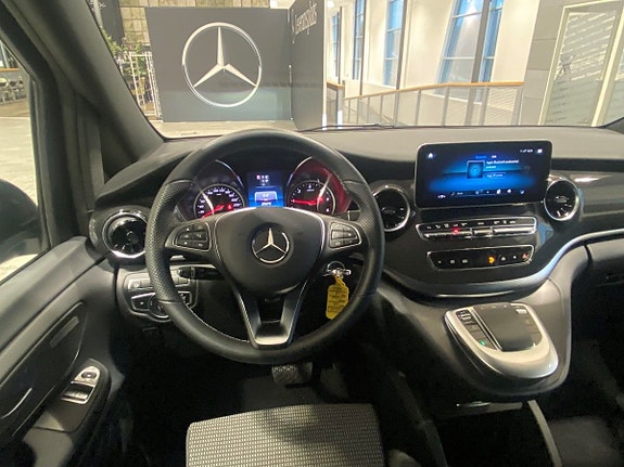 Mercedes-Benz V-Klass 8 of 13