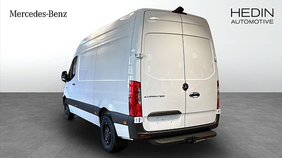 Mercedes-Benz Sprinter 208 2 of 9