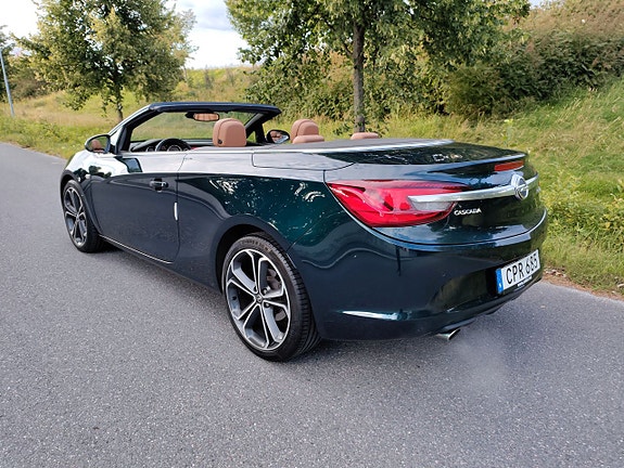 Opel Cascada 2 of 5