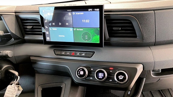 Nissan Interstar 5 of 5
