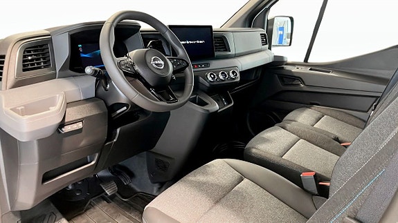 Nissan Interstar 11 of 12
