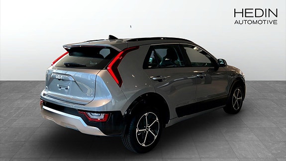 Kia Niro 2 of 13