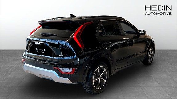 Kia Niro 2 of 13