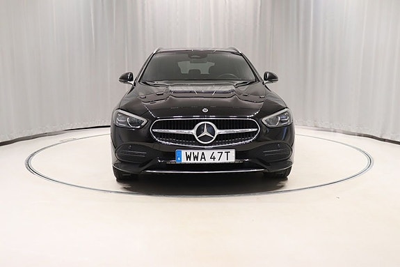 Mercedes-Benz C300 2 of 5