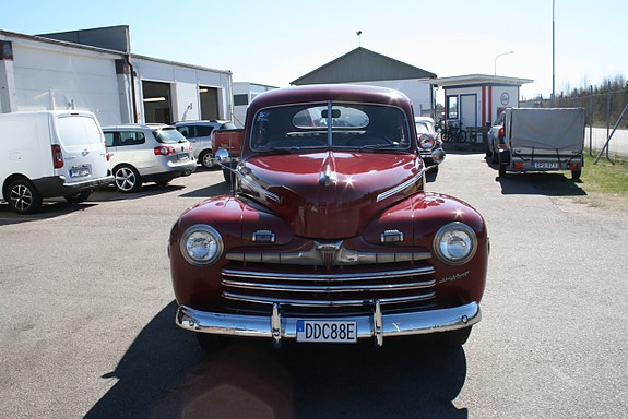 Ford De Luxe Phaeton 180A 6 of 20