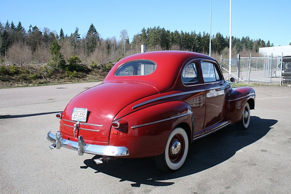Ford De Luxe Phaeton 180A 2 of 20