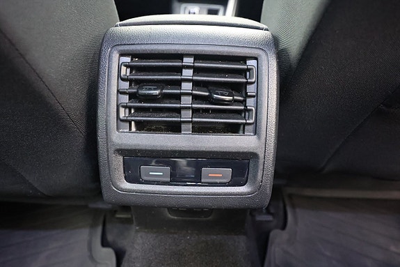 Volkswagen Golf VIII 11 of 20