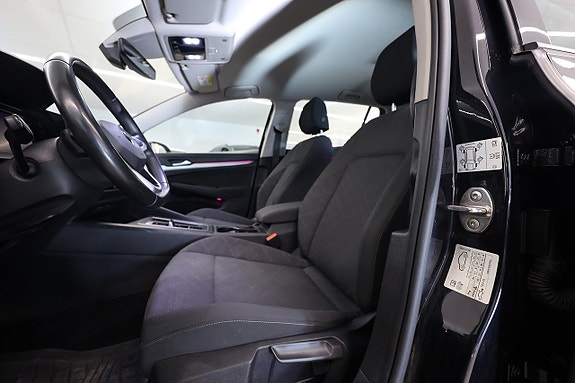 Volkswagen Golf VIII 13 of 20