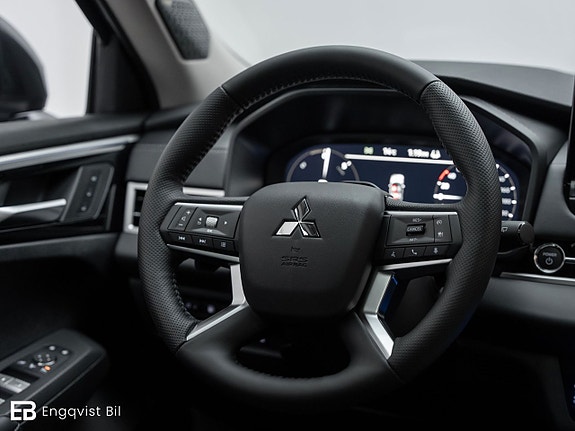 Mitsubishi Outlander 23 of 27