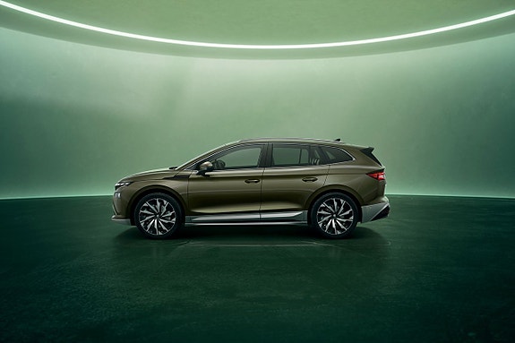 Skoda Enyaq 3 of 5
