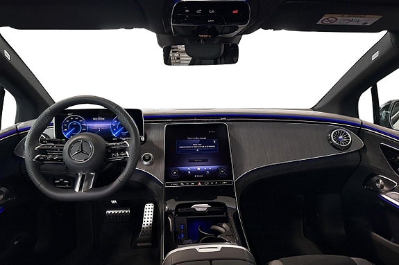 Mercedes-Benz EQE350+ 7 of 13