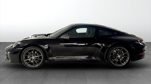 Porsche 911 4 of 5