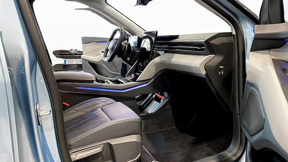Ford Explorer 7 of 13