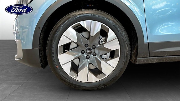 Ford Explorer 6 of 13