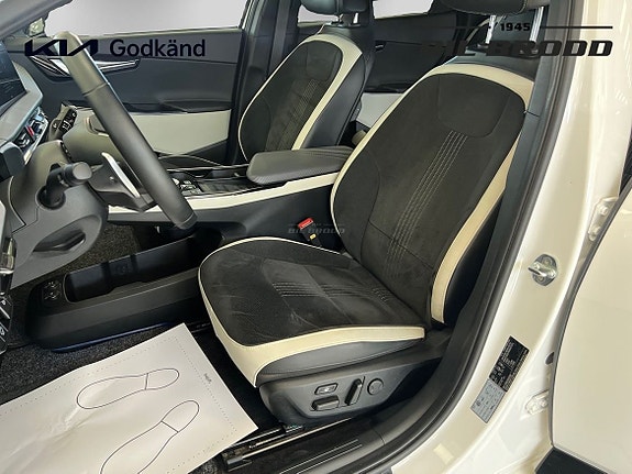 Kia EV6 8 of 14