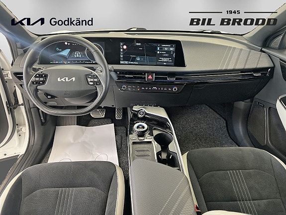 Kia EV6 7 of 14