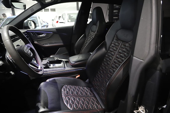 Audi RS Q8 13 of 17