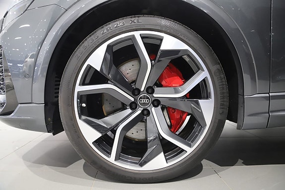 Audi RS Q8 7 of 17