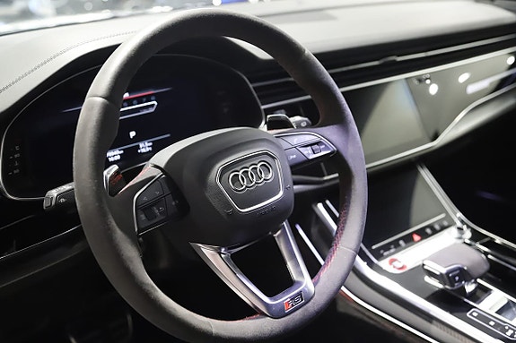 Audi RS Q8 10 of 17