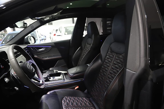 Audi RS Q8 14 of 17
