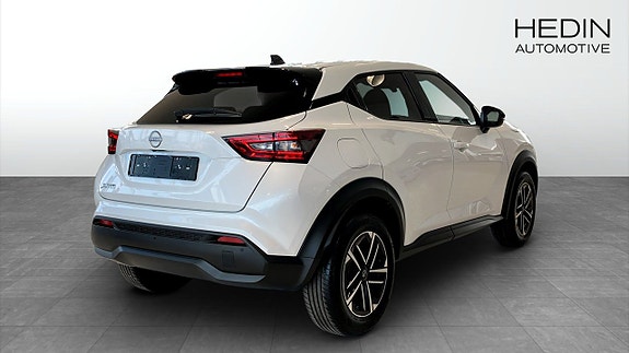 Nissan Juke 2 of 5