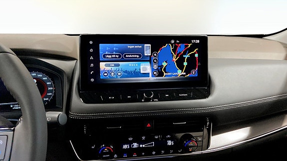 Nissan X-Trail 12 of 17