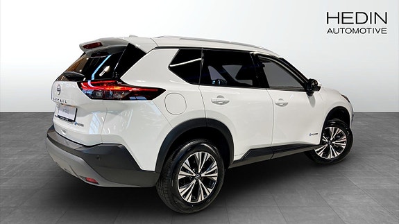 Nissan X-Trail 2 of 17