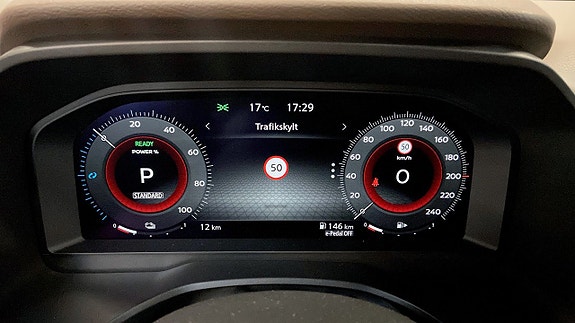 Nissan X-Trail 16 of 17