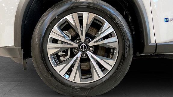 Nissan X-Trail 9 of 17