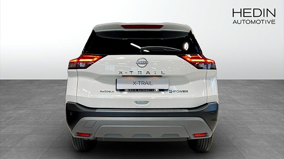 Nissan X-Trail 7 of 17