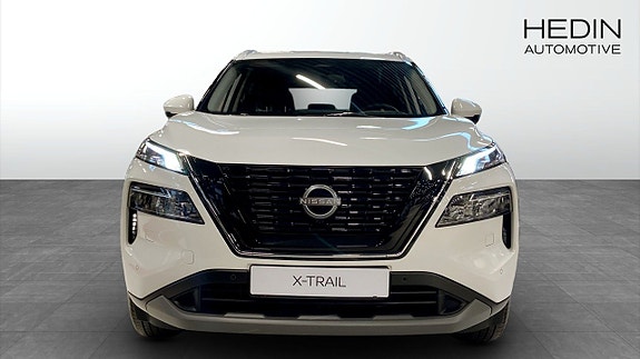 Nissan X-Trail 8 of 17