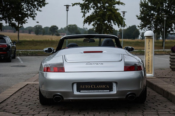 Porsche 911 3 of 5