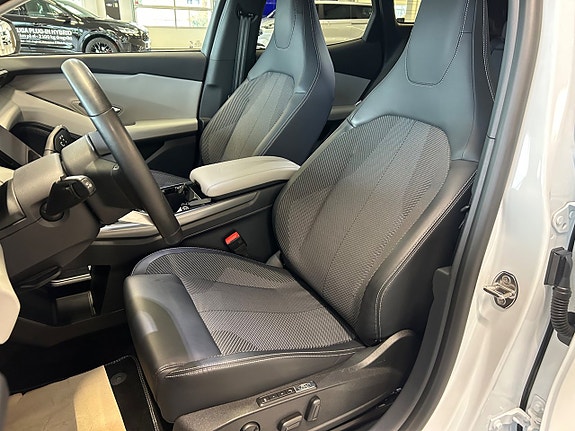 Ford Explorer 15 of 19