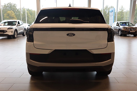 Ford Explorer 4 of 17