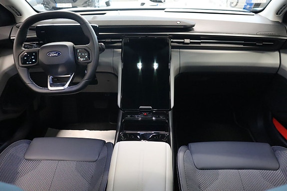 Ford Explorer 13 of 17