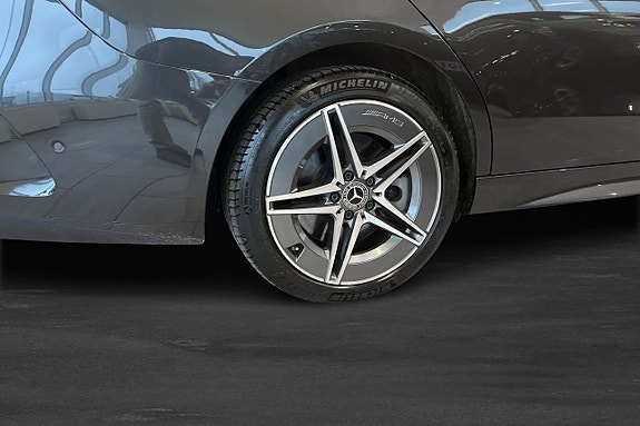 Mercedes-Benz C300 e 5 of 5