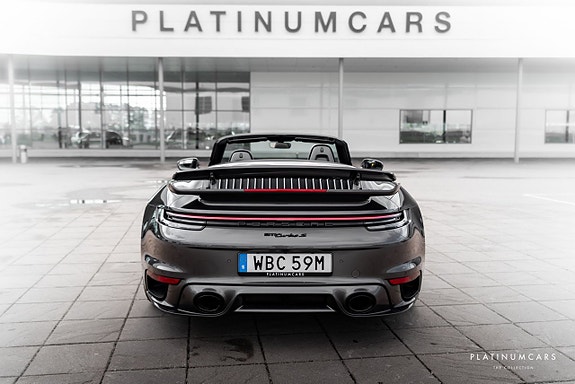 Porsche 911 4 of 5