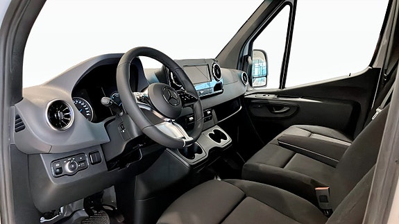 Mercedes-Benz Sprinter 411 4 of 9