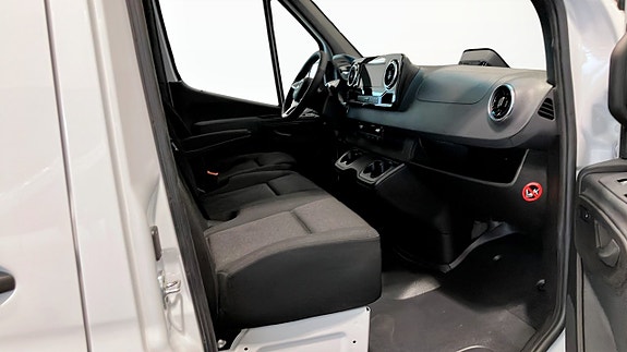 Mercedes-Benz Sprinter 411 3 of 9