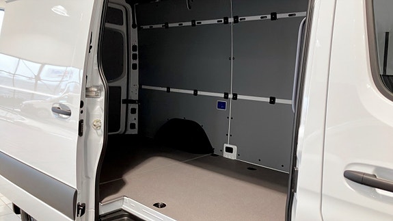 Mercedes-Benz Sprinter 411 5 of 9