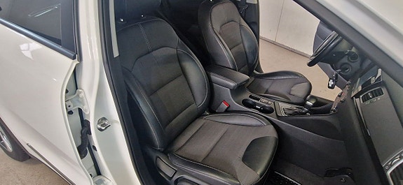 Kia Niro 9 of 16