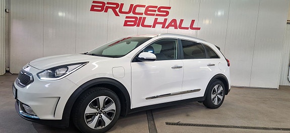 Kia Niro 2 of 16